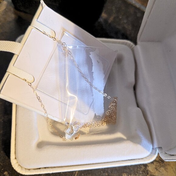 10K Yellow Gold Crown Necklace For Women Pendant Jewelry Gift - Picture 4 of 5